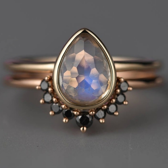 Rose gold wedding ring set. - Picture 1 of 4